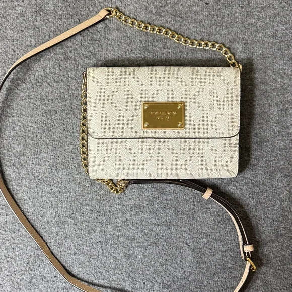 Michael Kors Jet Set Travel Vanilla Logo Crossbody Wallet on Chain - Picture 1 of 14